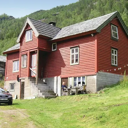 Holiday home Stunning In With Kitchen *